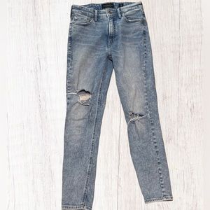 LUCKY BRAND High arise Bridgette Ripped Skinny Jeans Size 2/26 Ankle